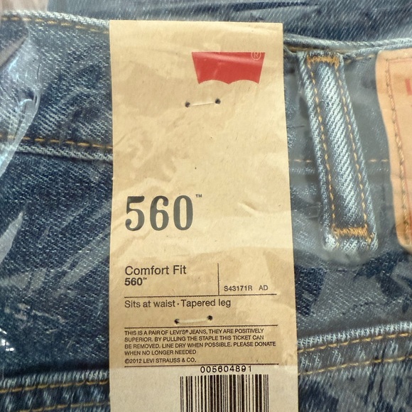 🌟NWT🌟 Men’s Levi Jeans Comfort Fit 560’s, 40x34 Dark Wash - Picture 5 of 8